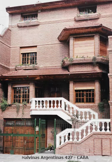 Triplex, Mallvinas Argentinas 427, CABA